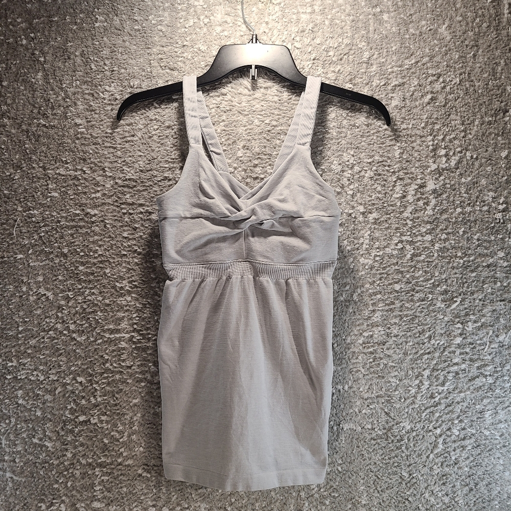 Athleta Womens Gray Silver Nylon Blend Tank Top MediumIn good pre-owed conditio